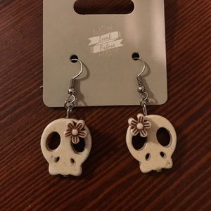 Skull with flowers earrings